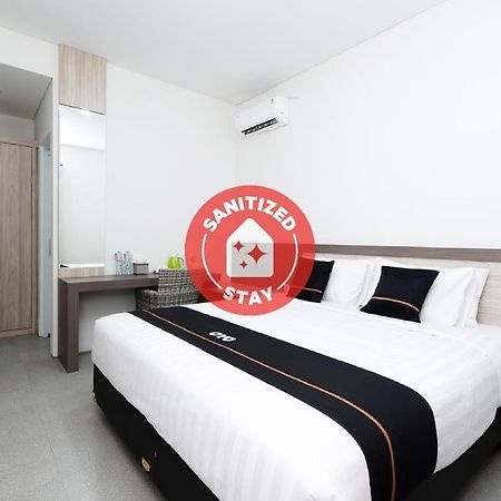 Oyo 2298 Jebres House Syariah Hotel Solo Eksteriør billede