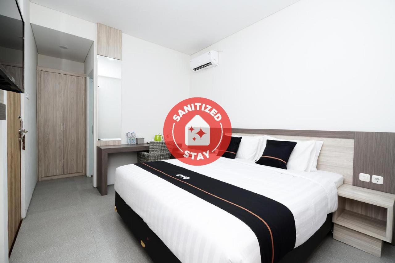 Oyo 2298 Jebres House Syariah Hotel Solo Eksteriør billede