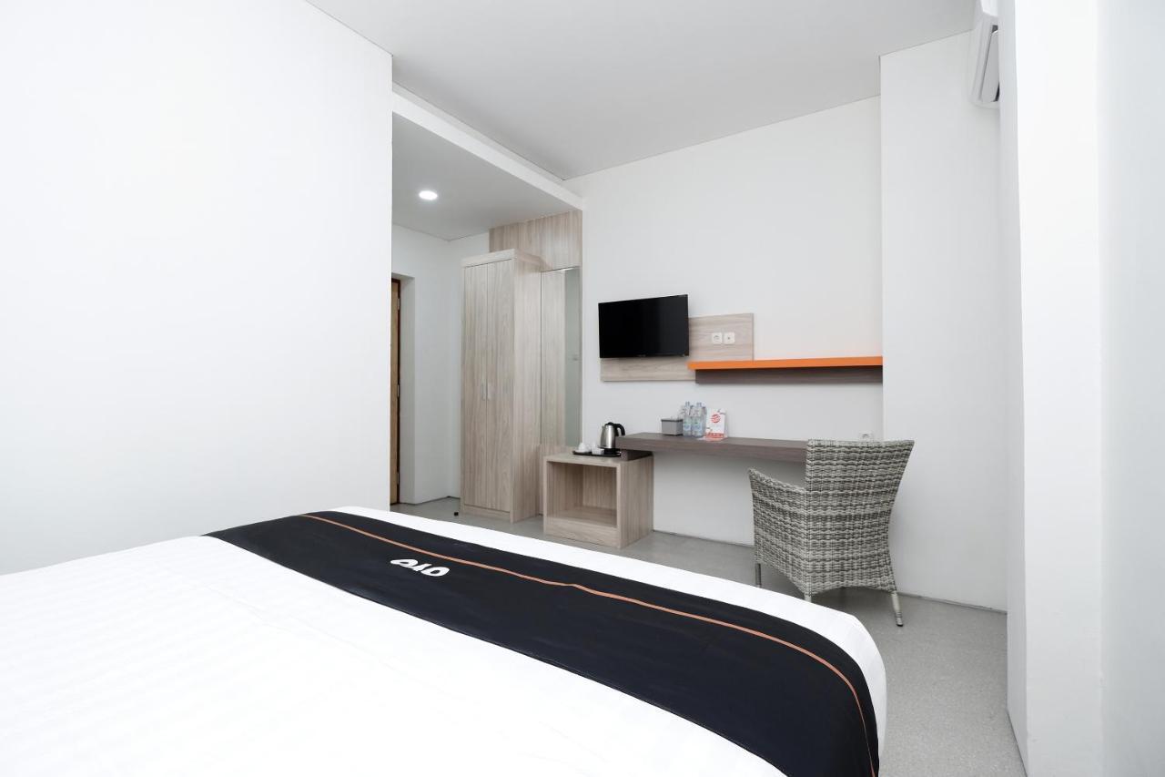 Oyo 2298 Jebres House Syariah Hotel Solo Eksteriør billede