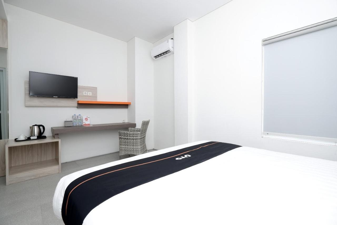 Oyo 2298 Jebres House Syariah Hotel Solo Eksteriør billede