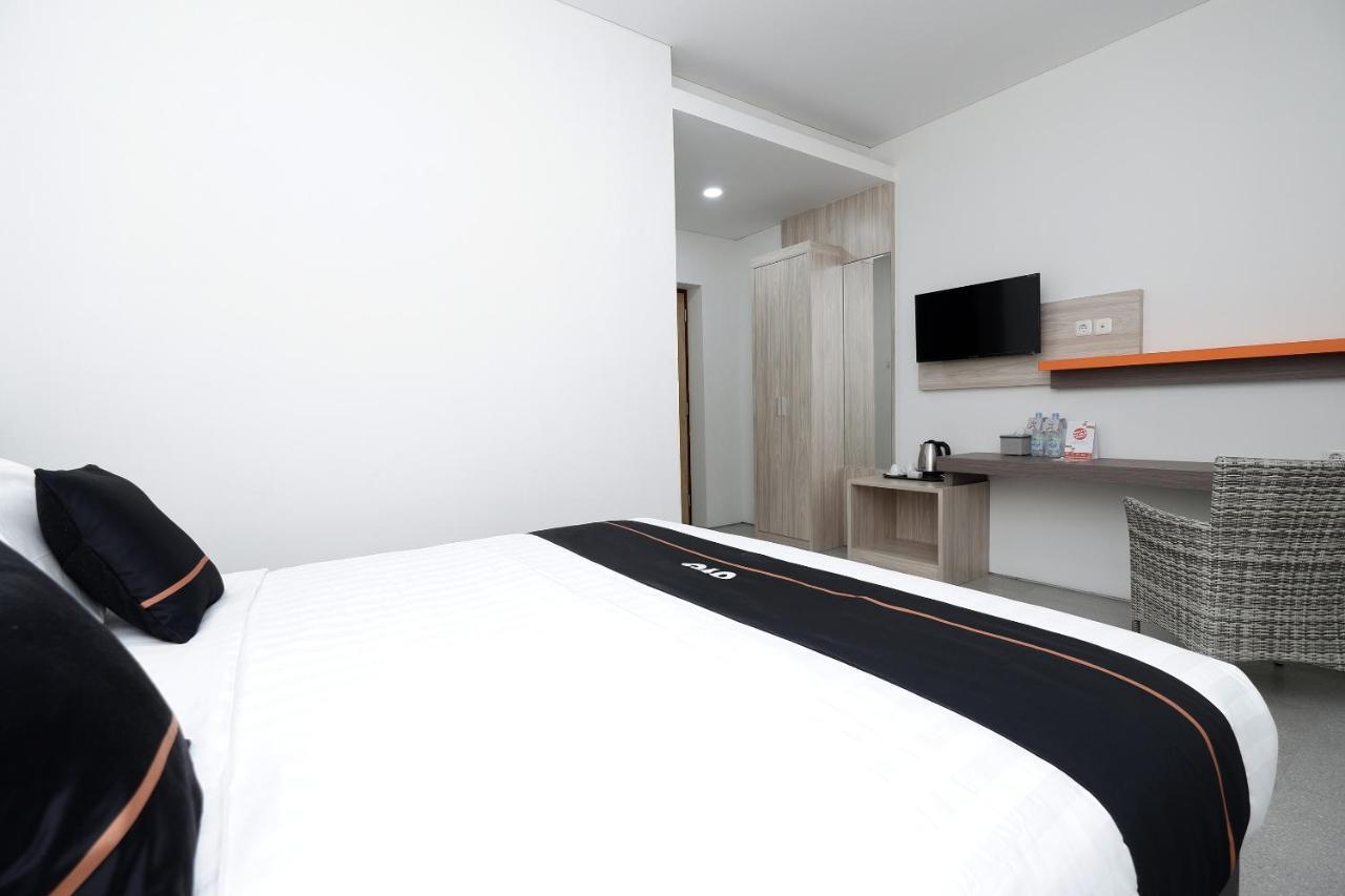 Oyo 2298 Jebres House Syariah Hotel Solo Eksteriør billede