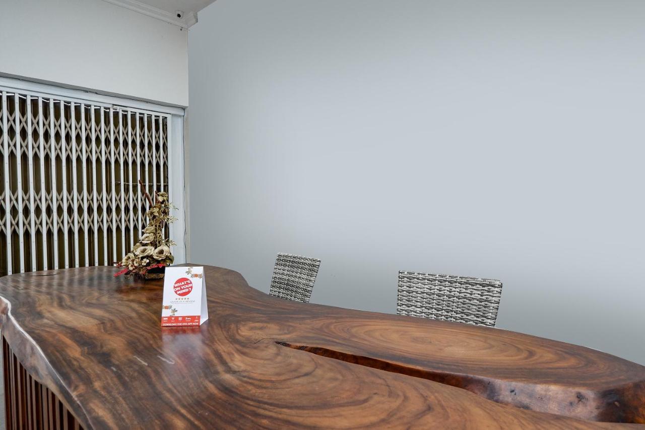 Oyo 2298 Jebres House Syariah Hotel Solo Eksteriør billede